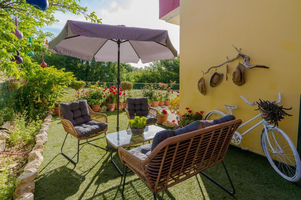 Aurelia Apartment Lixouri Exterior photo